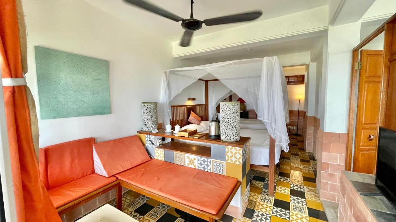 Villa Louise Hue Beach Boutique Hotel Dış mekan fotoğraf