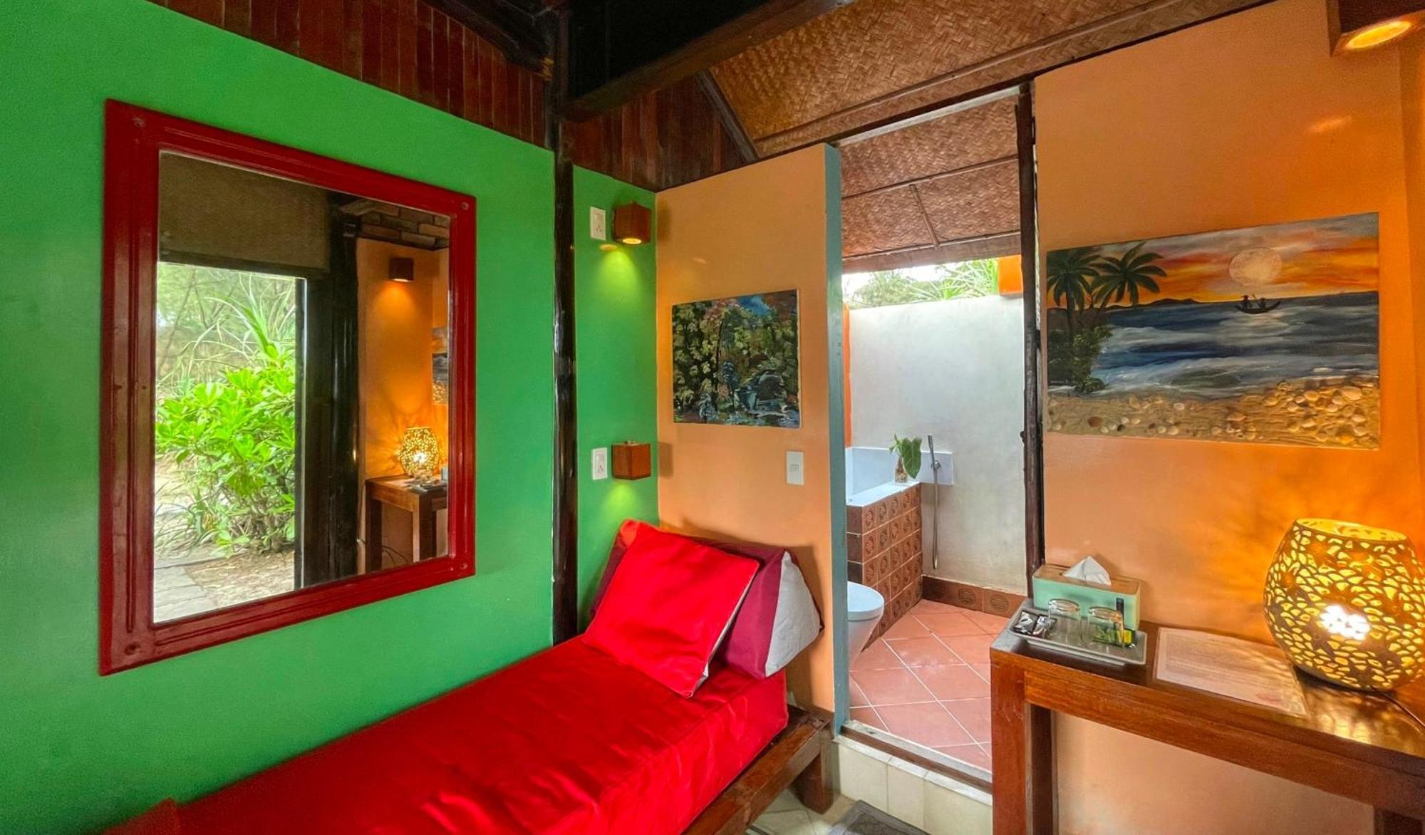 Villa Louise Hue Beach Boutique Hotel Oda fotoğraf