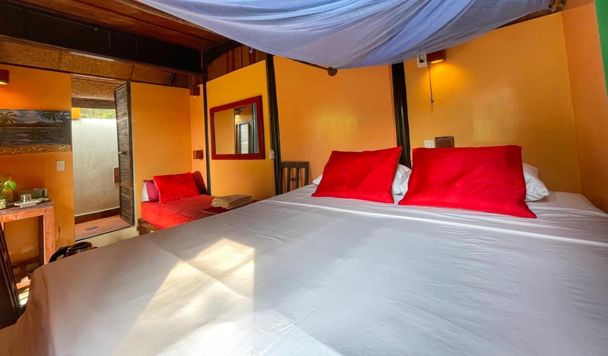 Villa Louise Hue Beach Boutique Hotel Oda fotoğraf